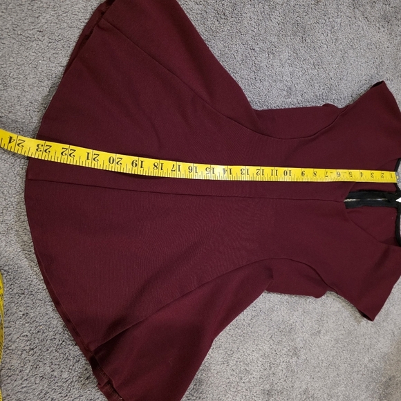 Wilfred Burgondy Cap Sleeve Blouse - Picture 3 of 6